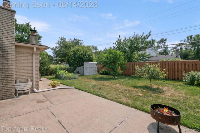 11202 Lorman Drive, Sterling Heights, MI 48312