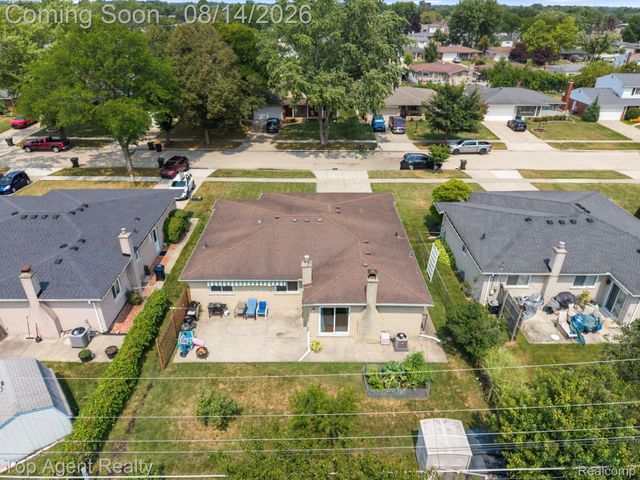 11202 Lorman Drive, Sterling Heights, MI 48312