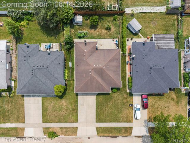 11202 Lorman Drive, Sterling Heights, MI 48312