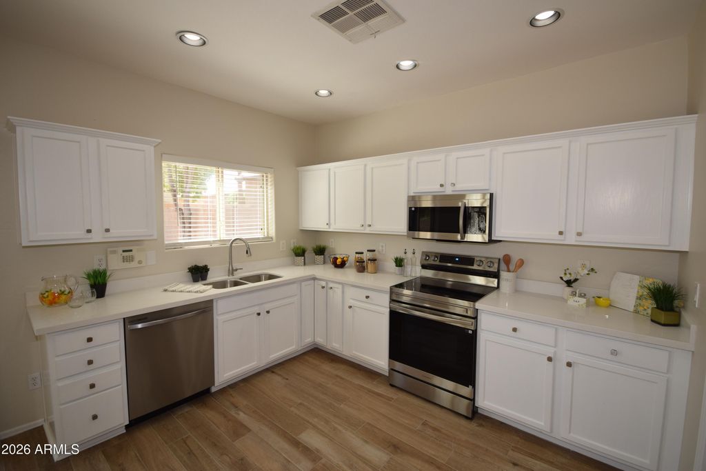1079 E COUNTRY CROSSING Way, San Tan Valley, AZ 85143 — exterior