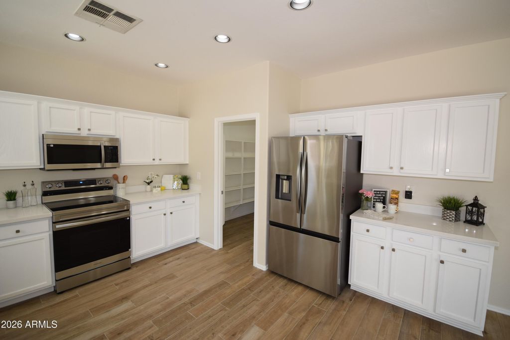 1079 E COUNTRY CROSSING Way, San Tan Valley, AZ 85143 — photo 2