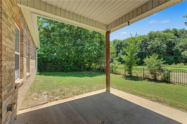 12237 Richardson Road, Farmington, AR 72730
