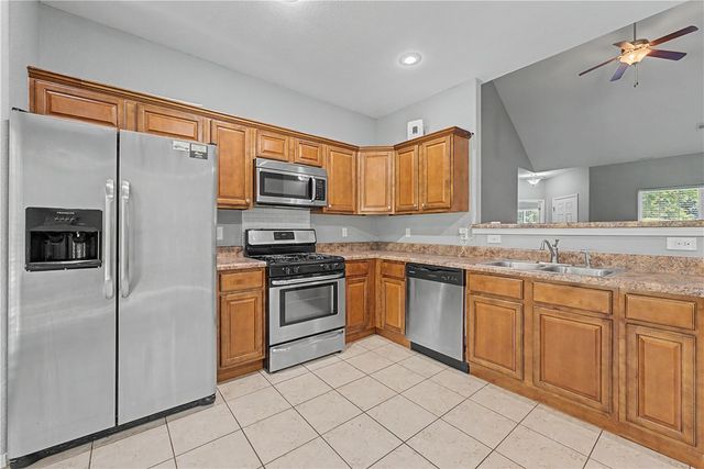 12237 Richardson Road, Farmington, AR 72730