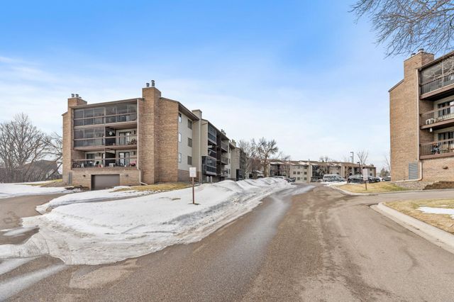 4300 Trenton Lane N 2214, Plymouth, MN 55442