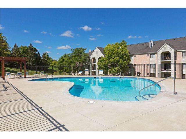 4300 Trenton Lane N 2214, Plymouth, MN 55442