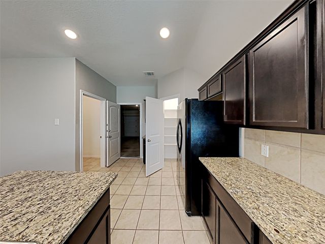 7948 Mosspark Lane, Fort Worth, TX 76123
