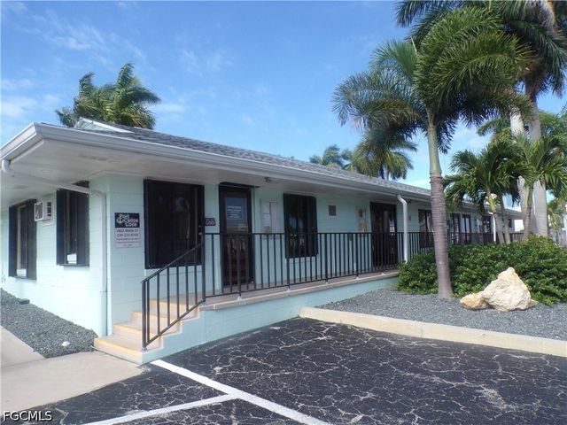 128 Cortez WAY, Fort Myers Beach, FL 33931