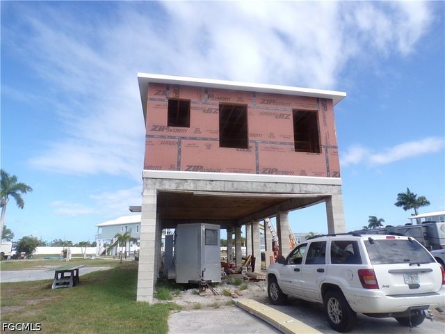128 Cortez WAY, Fort Myers Beach, FL 33931