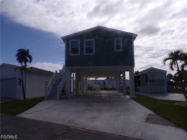 128 Cortez WAY, Fort Myers Beach, FL 33931