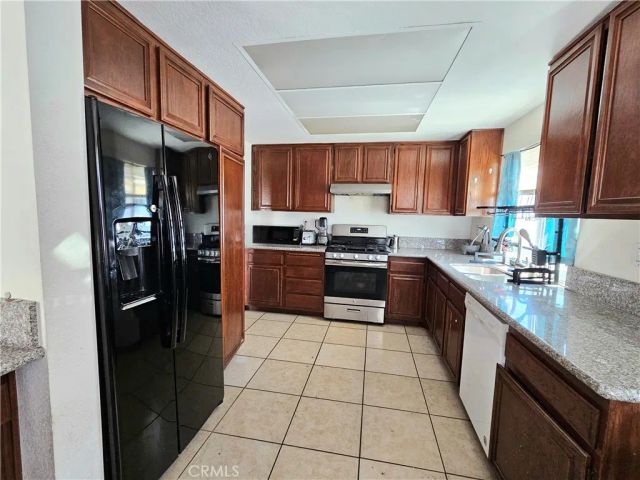 12996 Pacoima, Victorville, CA 92392