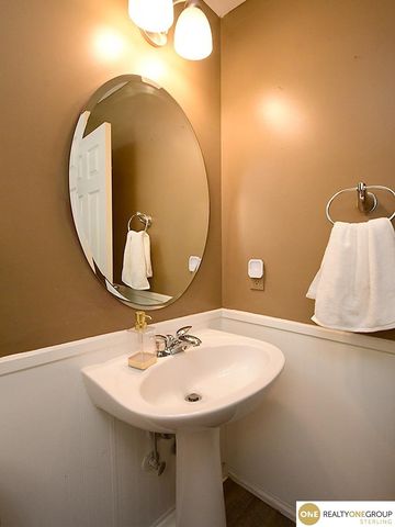 2908 N 169 Street, Omaha, NE 68116