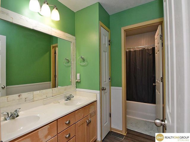 2908 N 169 Street, Omaha, NE 68116