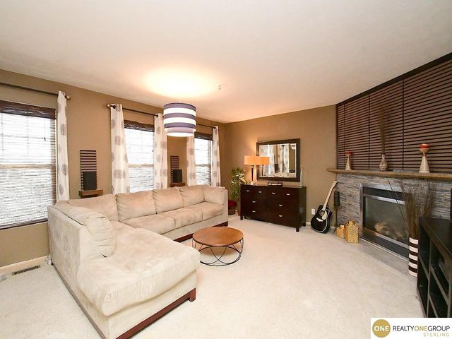 2908 N 169 Street, Omaha, NE 68116