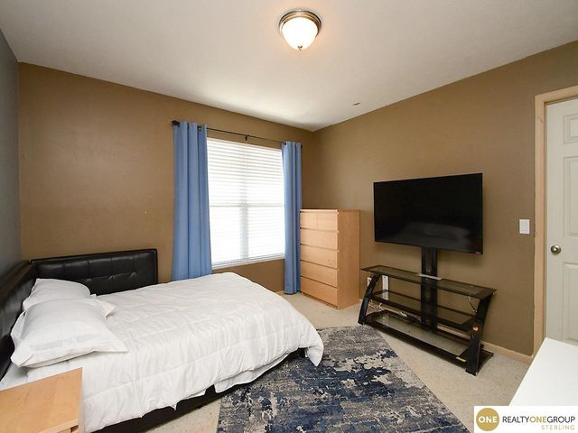 2908 N 169 Street, Omaha, NE 68116