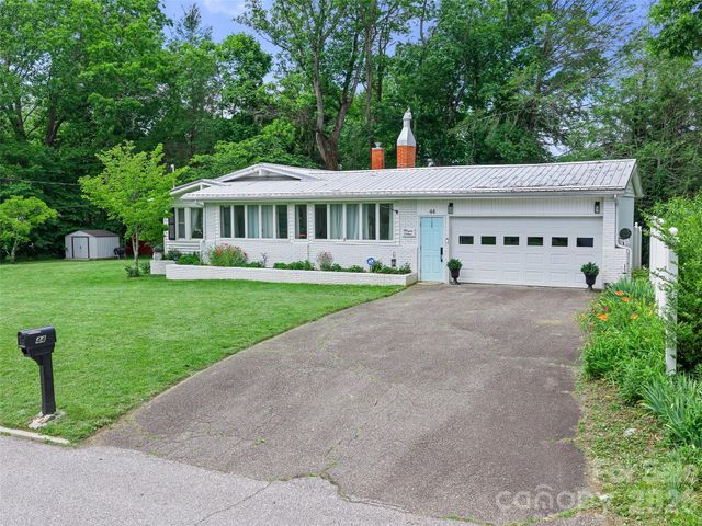 44 Hemlock Avenue, Spruce Pine, NC 28777