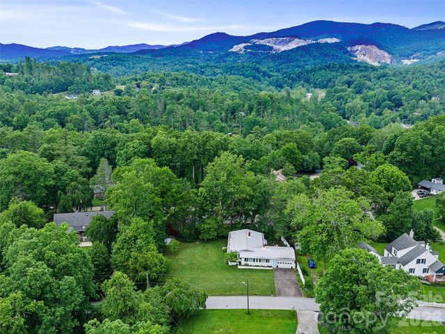 44 Hemlock Avenue, Spruce Pine, NC 28777