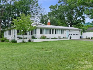 44 Hemlock Avenue, Spruce Pine, NC 28777