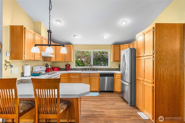 35308 16th Avenue Ct S, Roy, WA 98580