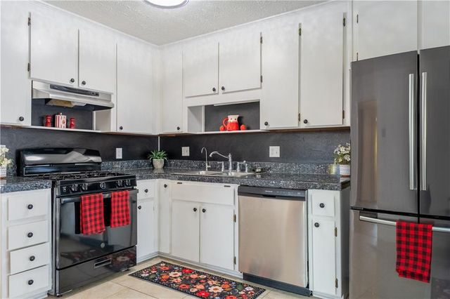 412 Monroe Way NW, Kennesaw, GA 30144