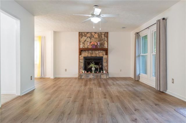 412 Monroe Way NW, Kennesaw, GA 30144