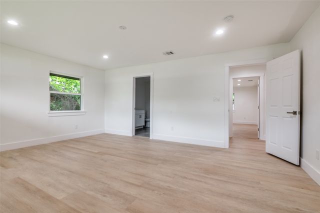 515 John Arden Drive, Waxahachie, TX 75165