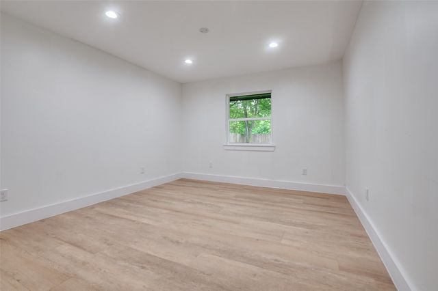 515 John Arden Drive, Waxahachie, TX 75165