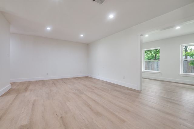 515 John Arden Drive, Waxahachie, TX 75165