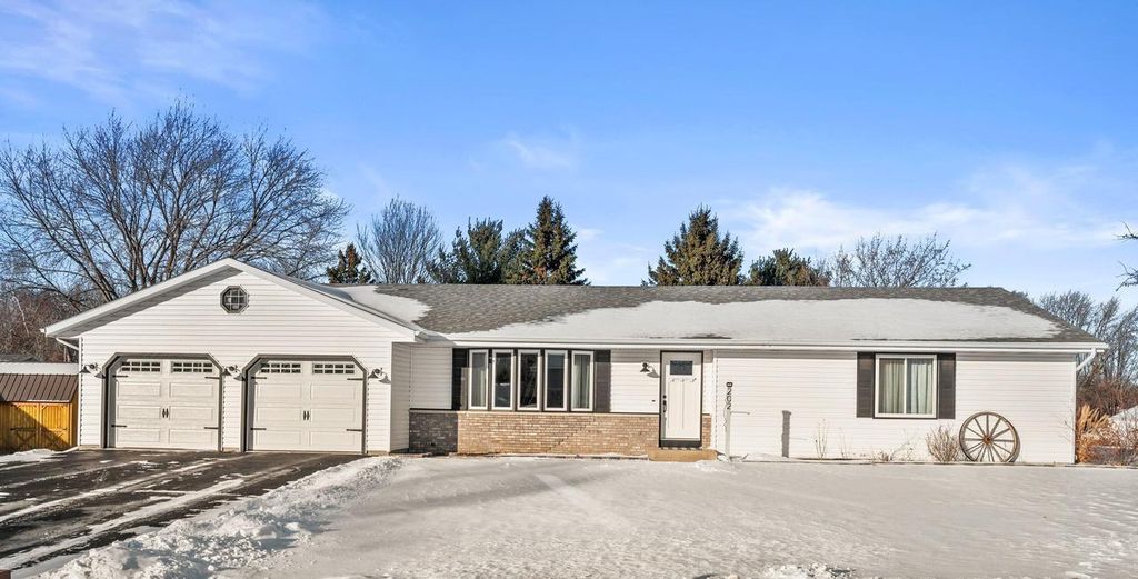 202 Highland AVENUE, Fort Atkinson, WI 53538