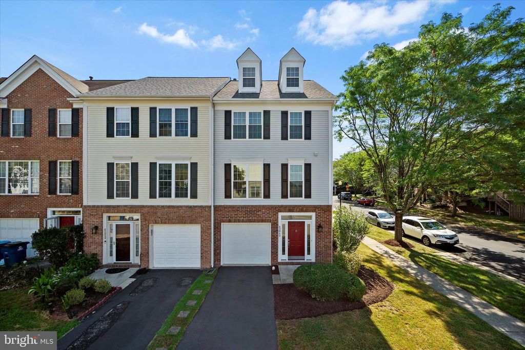 42860 GOLF VIEW DR, Chantilly, VA 20152