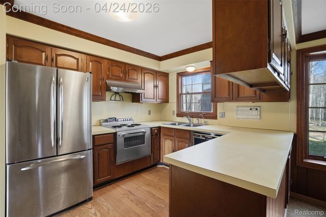 6808 Salem Road, Salem Township, MI 48170