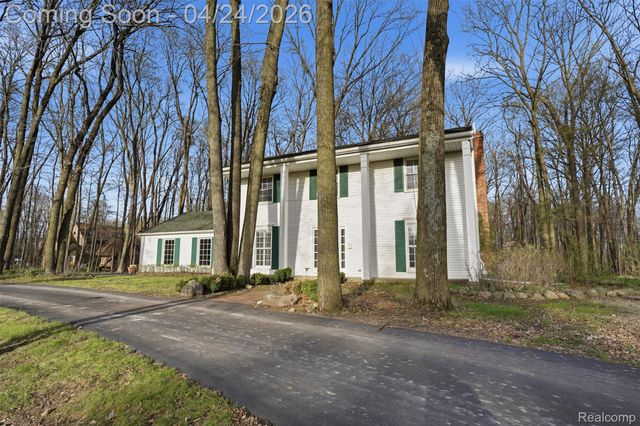 6808 Salem Road, Salem Township, MI 48170
