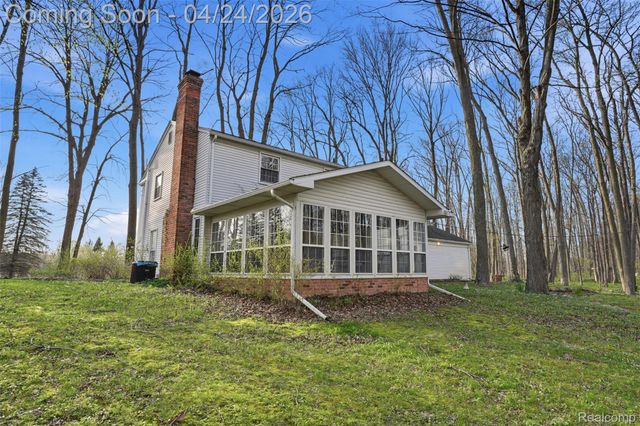 6808 Salem Road, Salem Township, MI 48170