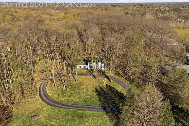 6808 Salem Road, Salem Township, MI 48170