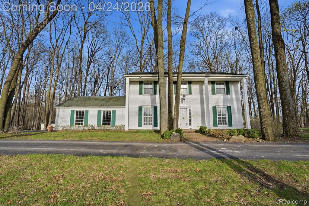 6808 Salem Road, Salem Township, MI 48170