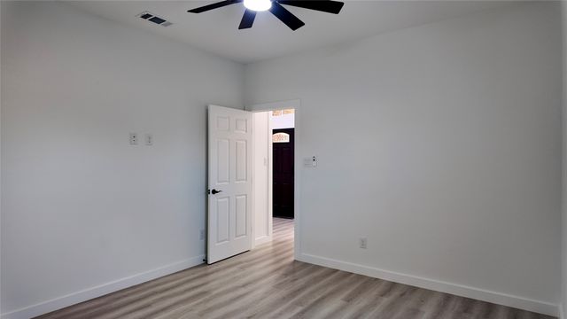 2202 Lakeshore Lane, Glenn Heights, TX 75154