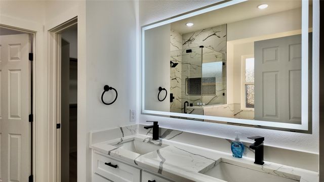 2202 Lakeshore Lane, Glenn Heights, TX 75154