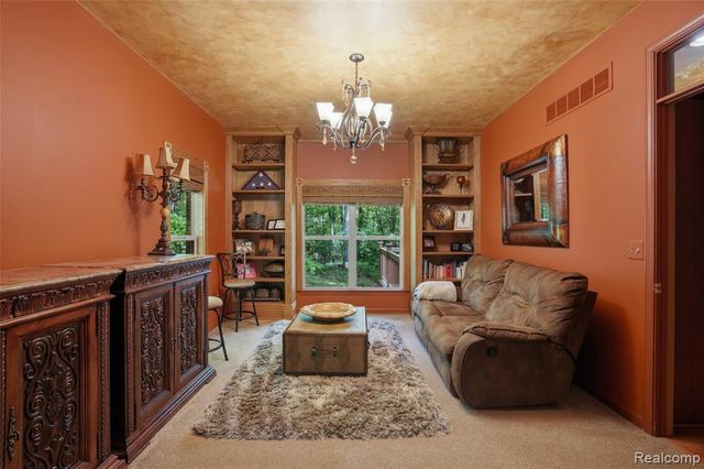 2790 Pine Bluffs Ct., Highland, MI 48357
