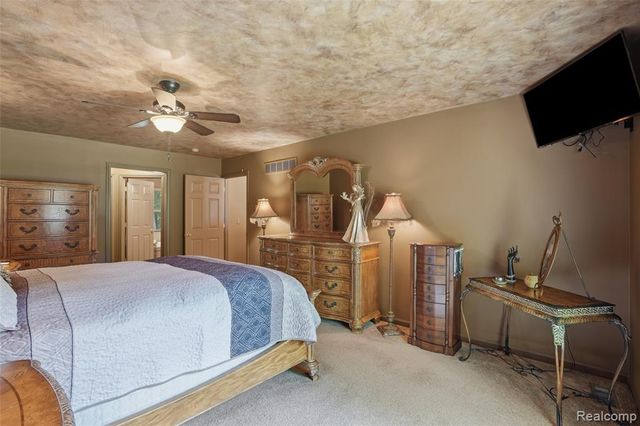 2790 Pine Bluffs Ct., Highland, MI 48357