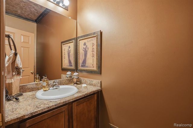 2790 Pine Bluffs Ct., Highland, MI 48357
