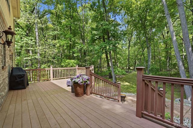2790 Pine Bluffs Ct., Highland, MI 48357