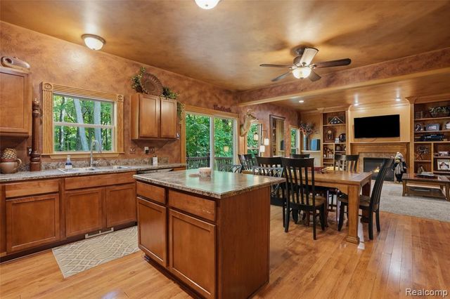 2790 Pine Bluffs Ct., Highland, MI 48357