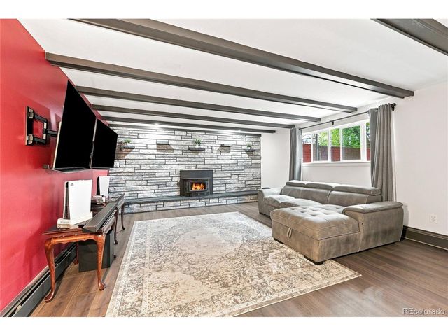 3037 University Ave, Longmont, CO 80503