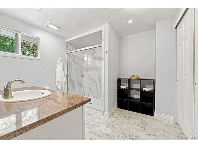 3037 University Ave, Longmont, CO 80503