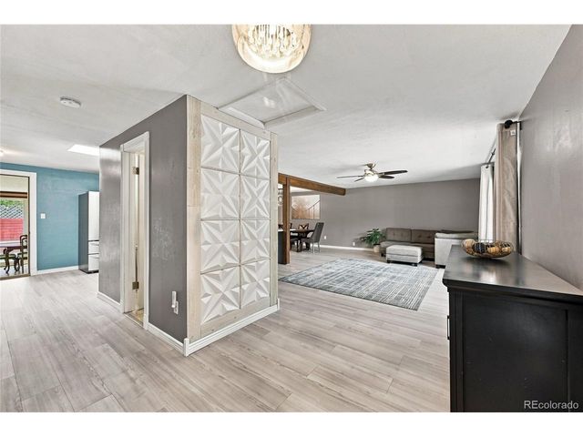 3037 University Ave, Longmont, CO 80503