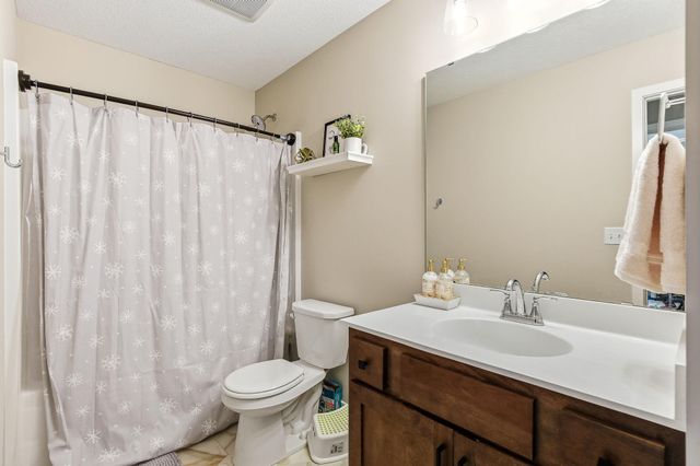 18532 Salem Street NW, Elk River, MN 55330