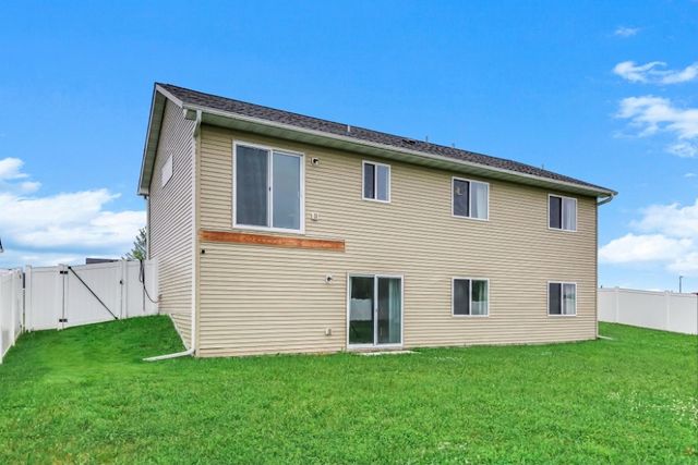18532 Salem Street NW, Elk River, MN 55330
