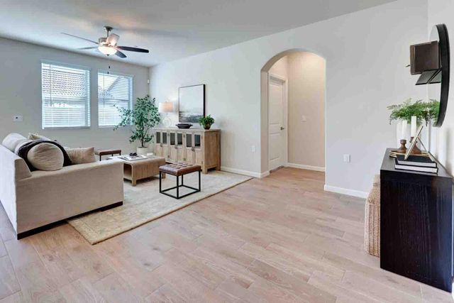 2450 E O'keefe Drive, Fresno, CA 93720