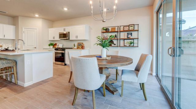 2450 E O'keefe Drive, Fresno, CA 93720