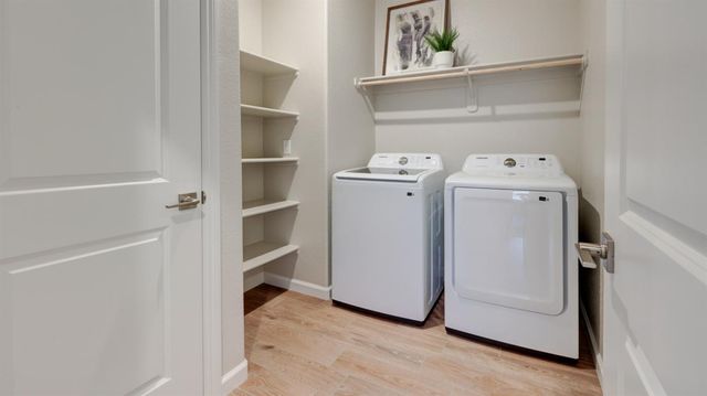 2450 E O'keefe Drive, Fresno, CA 93720