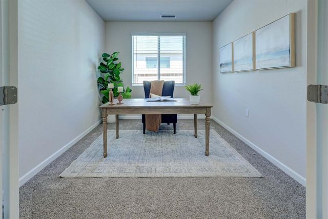 2450 E O'keefe Drive, Fresno, CA 93720